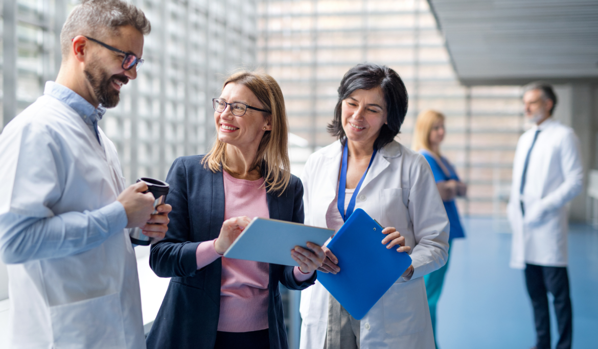 How can Trainers Use AI Sales Role plays to Train MRs Better Detailing and Closing Techniques